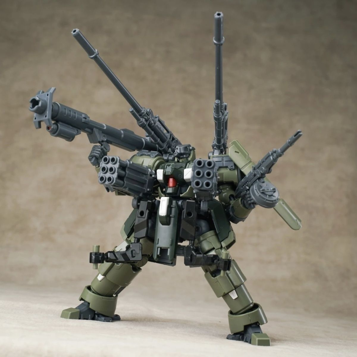 Sheik Mainland ZAROV C1  1/144 - Heavy Equipment Manufacturers review and price